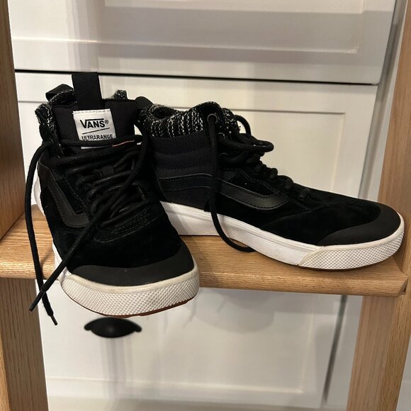 Van's original UltraRange Hi, high-tops, women's US size 7.5, worn once. - Picture 6 of 7